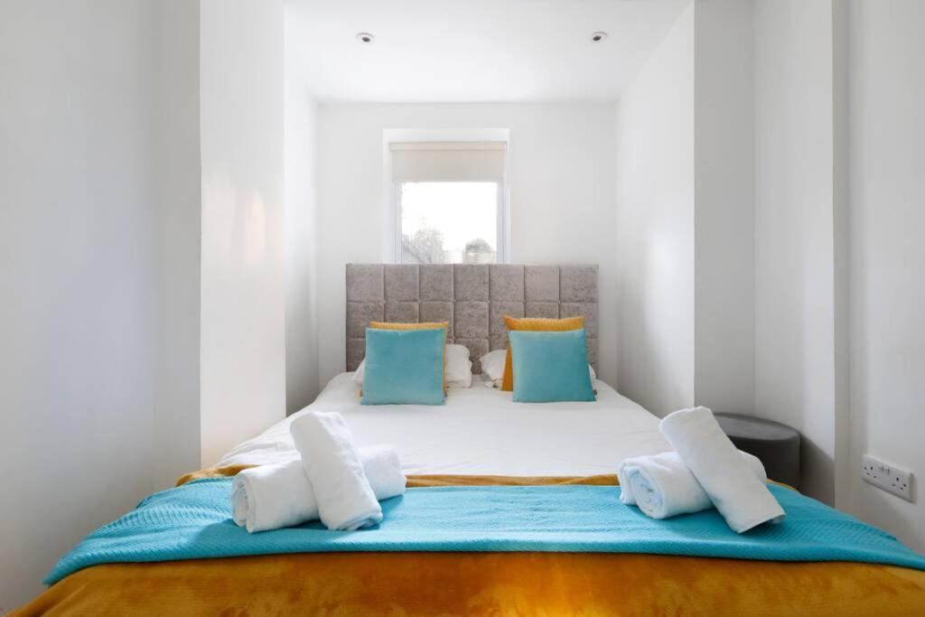 2 Bedrooms Close To The Beach With Garden And Own Entrance ! ブライトン エクステリア 写真