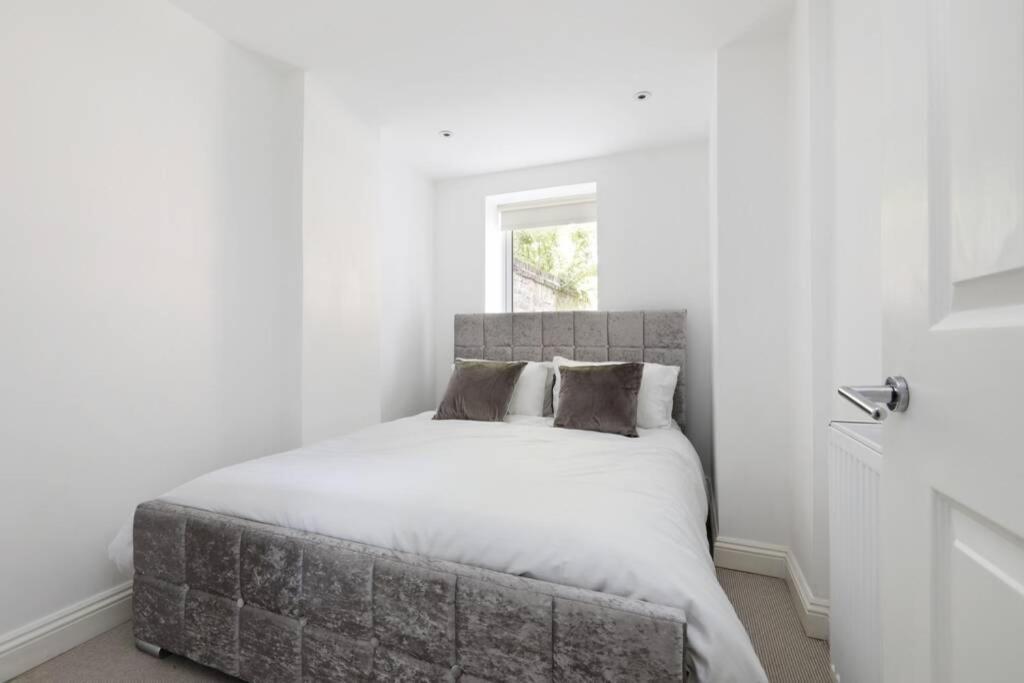 2 Bedrooms Close To The Beach With Garden And Own Entrance ! ブライトン エクステリア 写真